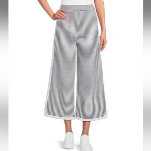NWT Addison Bay
Lennon Stripe Print Wide Leg Coordinating Pull-On Crop Pants